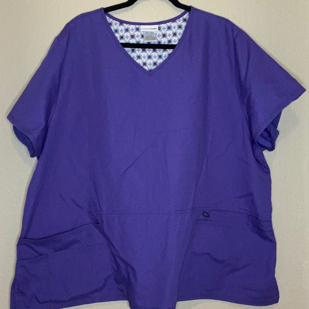 Scrub top